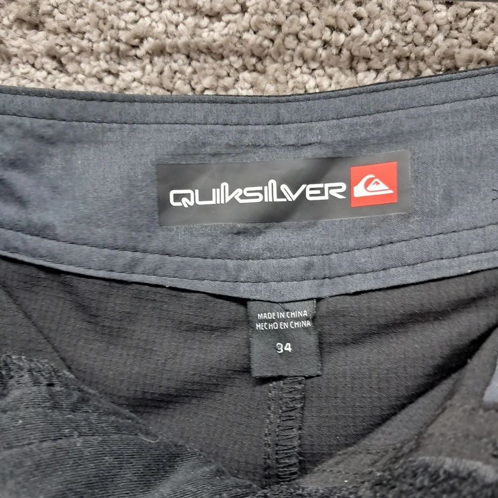 Quiksilver Mens Black Board Shorts Size 34 Swim Trunks RN 169009 7081